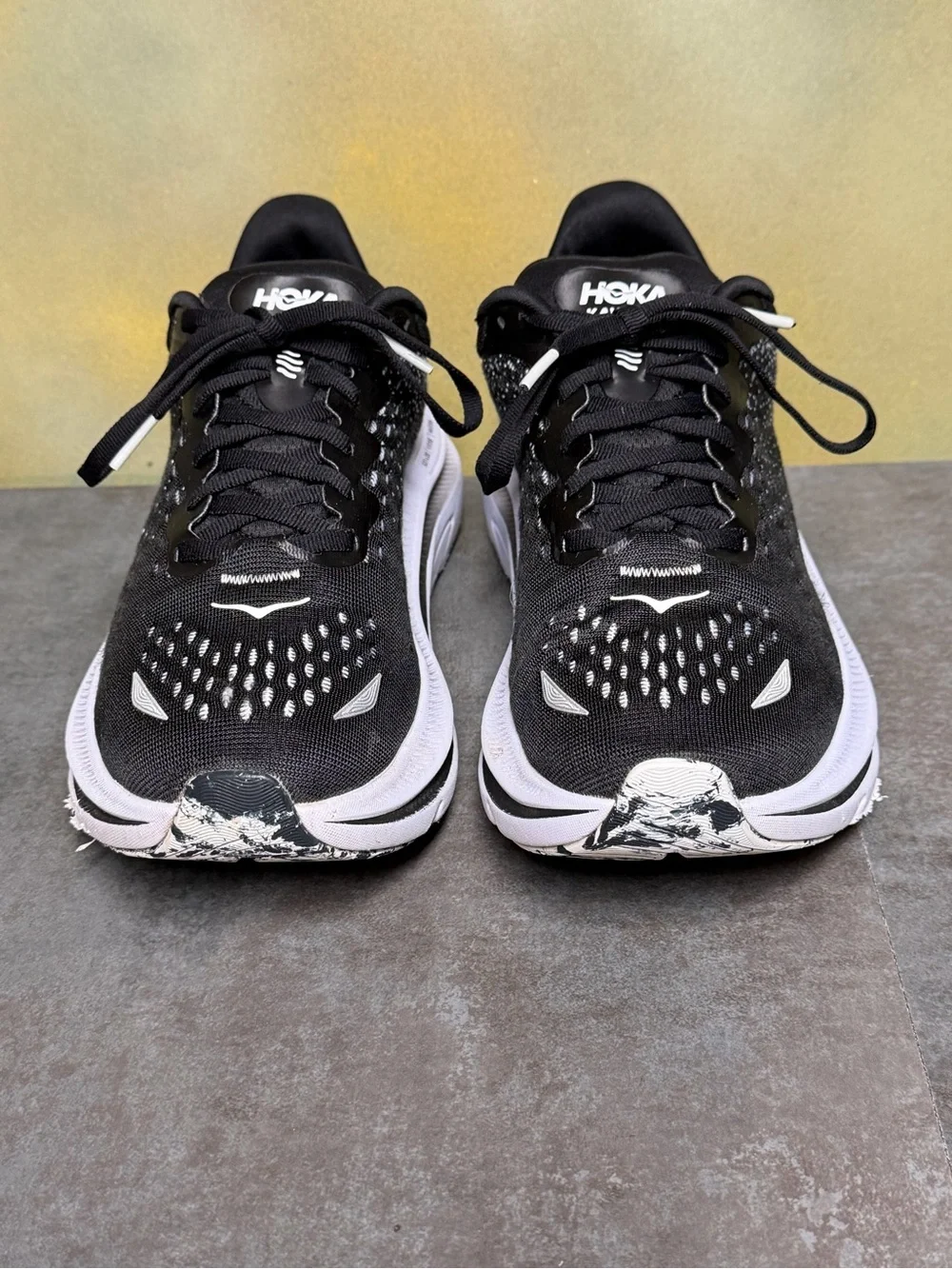 Hoka One One Kawana Women's Black/White Running Shoes Size 8.5B